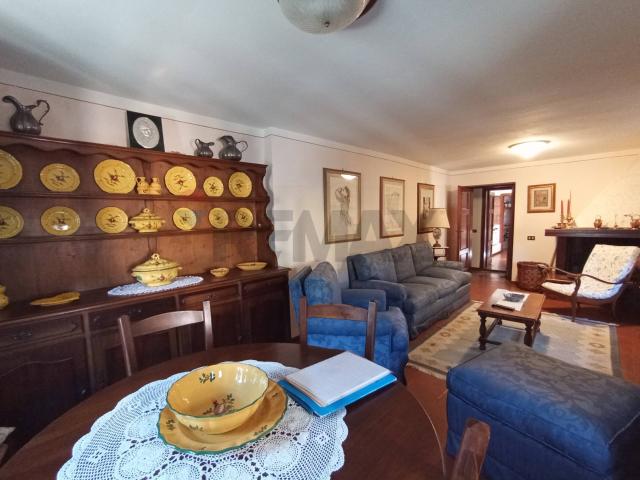 Villa Indipendente in vendita a Unione dei comuni Media Valle del Serchio, Borgo A Mozzano