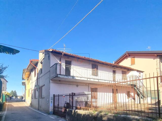 Villa Indipendente in vendita a Bottanuco, Bergamo
