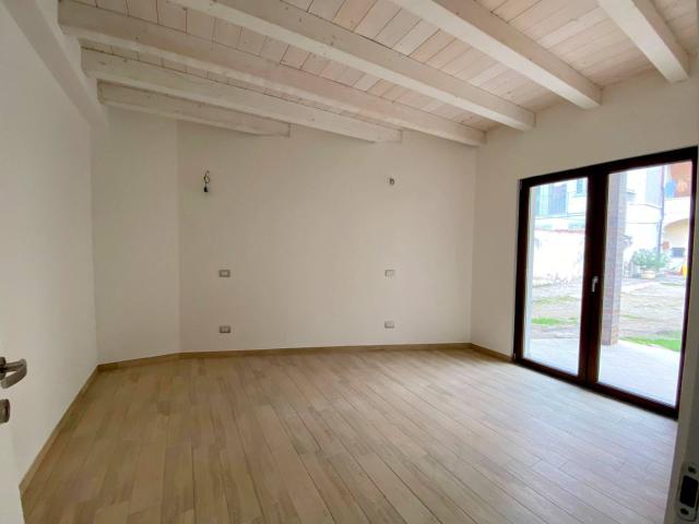 Villa Indipendente in vendita a Brembate, Lombardia