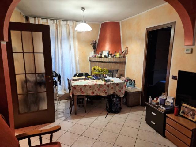 Villa Indipendente in vendita a Brembate, Lombardia