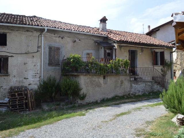 Villa Indipendente in vendita a Cairo Montenotte, Liguria