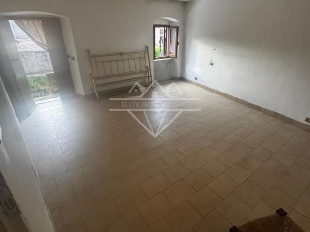 Villa Indipendente in vendita a Carrara, Toscana