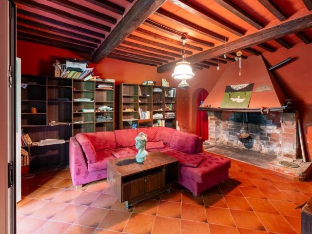 Villa Indipendente in vendita a Casciana Terme Lari, Perignano