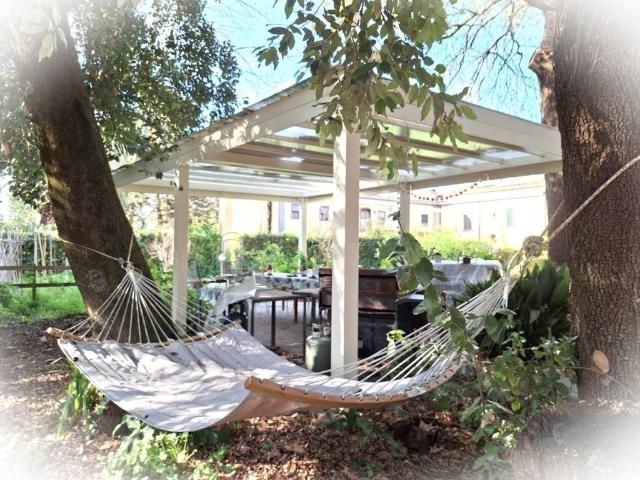 Villa Indipendente in vendita a San Frediano a Settimo, Cascina