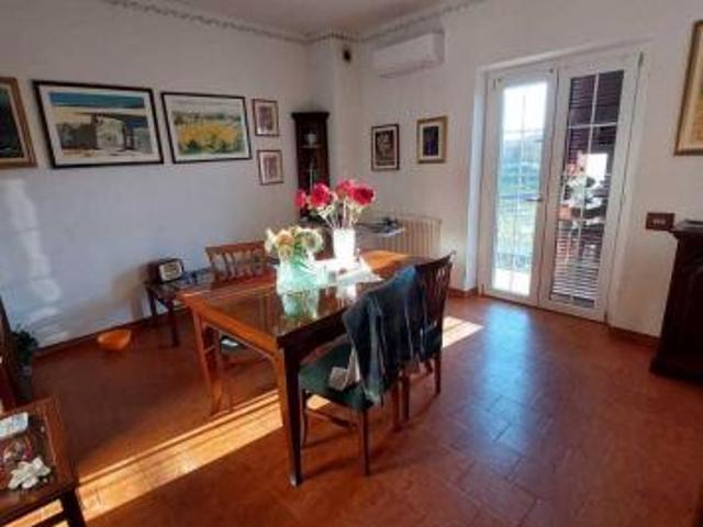 Villa Indipendente in vendita a Castelnuovo Magra, Liguria