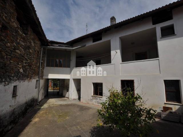 Villa Indipendente in vendita a Foresta, Piemonte