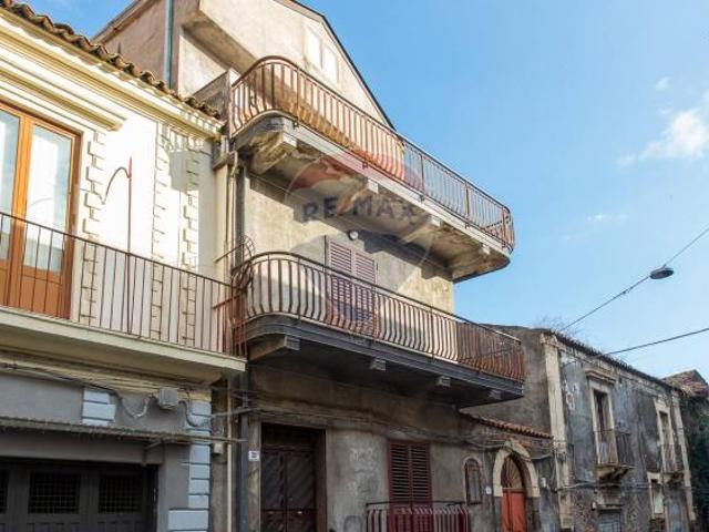Villa Indipendente in vendita a Centro storico, Catania