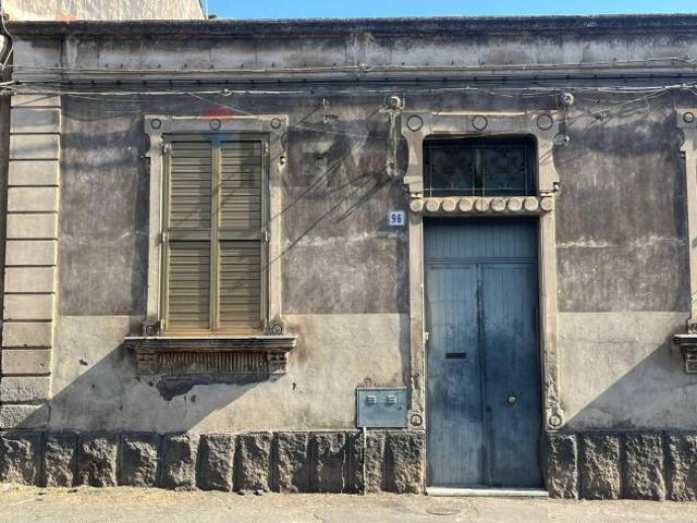 Villa Indipendente in vendita a Centro storico, Catania