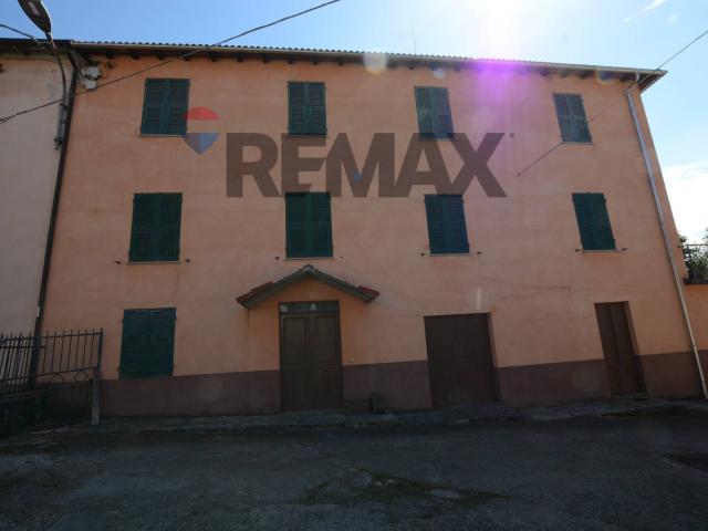 Villa Indipendente in vendita a Cengio, Liguria