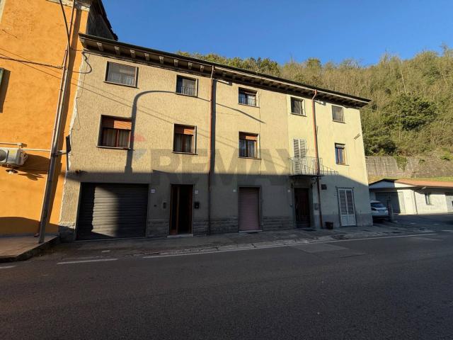 Villa Indipendente in vendita a Unione dei comuni Media Valle del Serchio, Coreglia Antelminelli