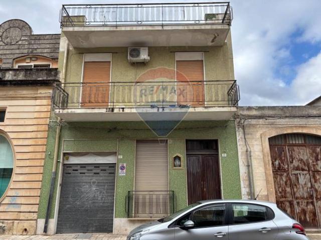 Villa Indipendente in vendita a Floridia, Sicilia