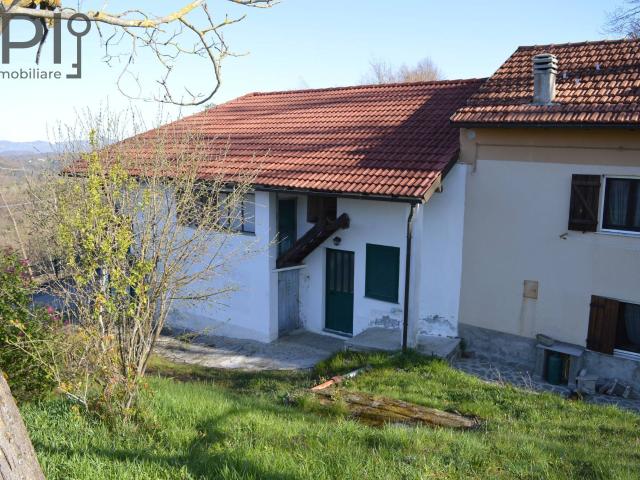 Villa Indipendente in vendita a Giusvalla, Liguria
