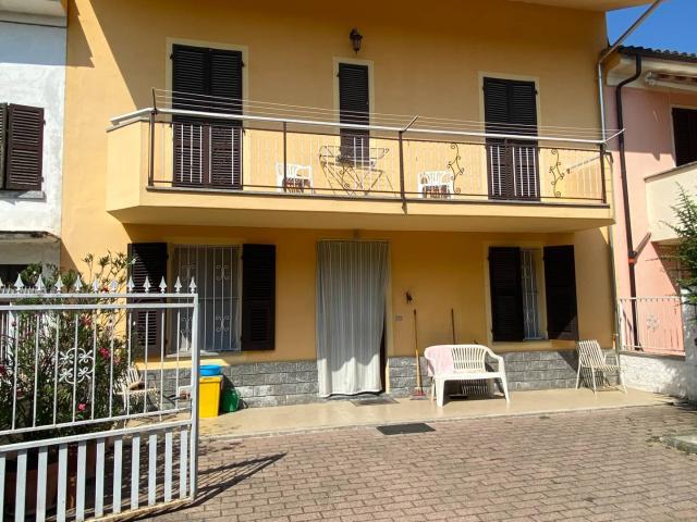 Villa Indipendente in vendita a Piemonte, Asti