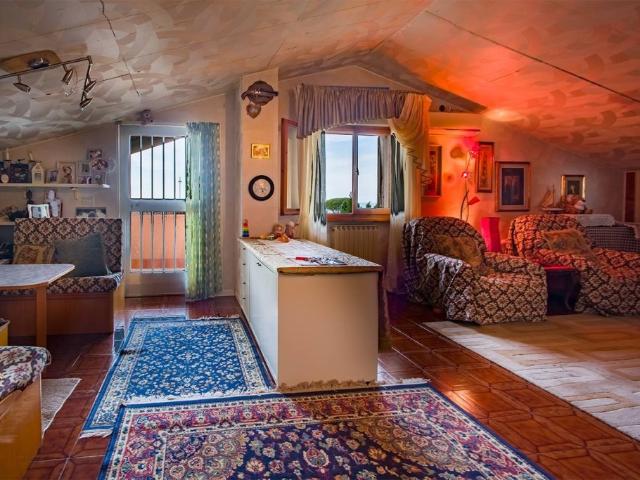 Villa Indipendente in vendita a Montenero basso, Livorno