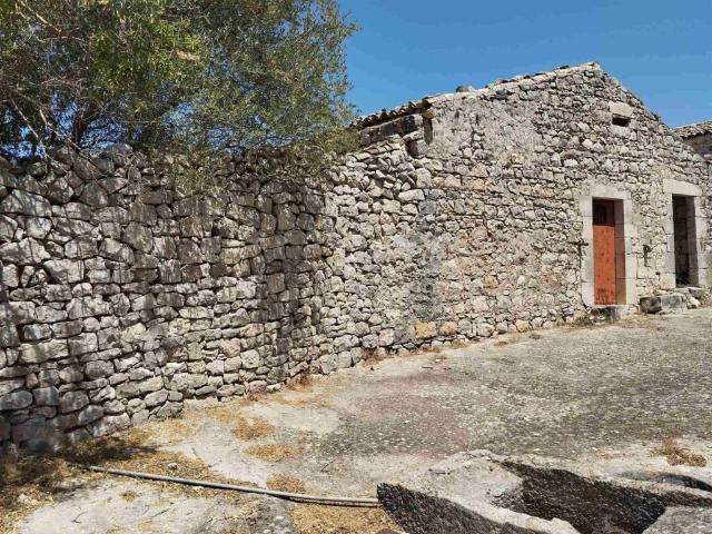 Villa Indipendente in vendita a Marina Di Modica, Sicilia