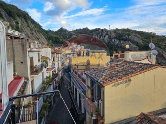 Villa Indipendente in vendita a Motta Camastra, Sicilia