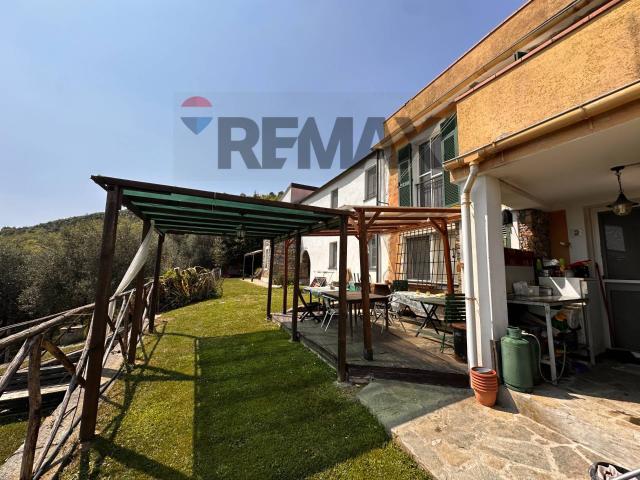 Villa Indipendente in vendita a Onzo, Liguria