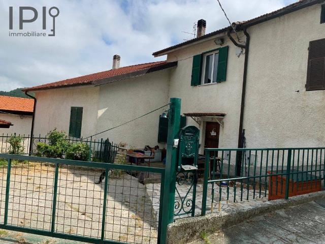 Villa Indipendente in vendita a Pallare, Liguria