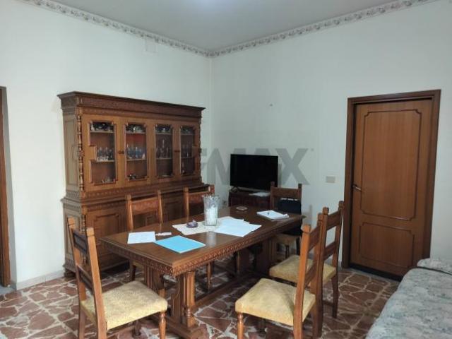 Villa Indipendente in vendita a Pedara, Sicilia