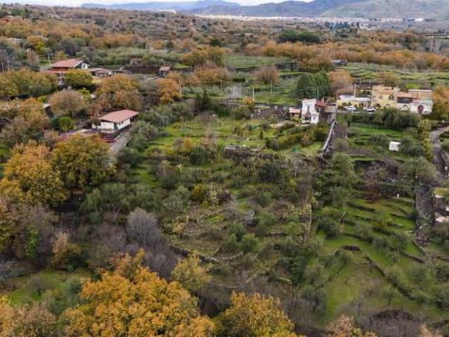 Villa Indipendente in vendita a Piedimonte Etneo, Sicilia