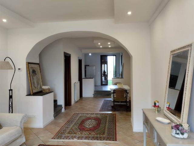 Villa Indipendente in vendita a Serravalle Pistoiese, Pistoia