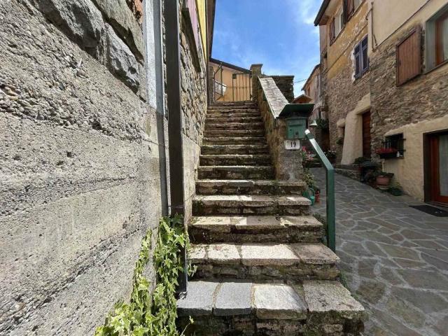 Villa Indipendente in vendita a Unione di comuni Montana Lunigiana, Podenzana