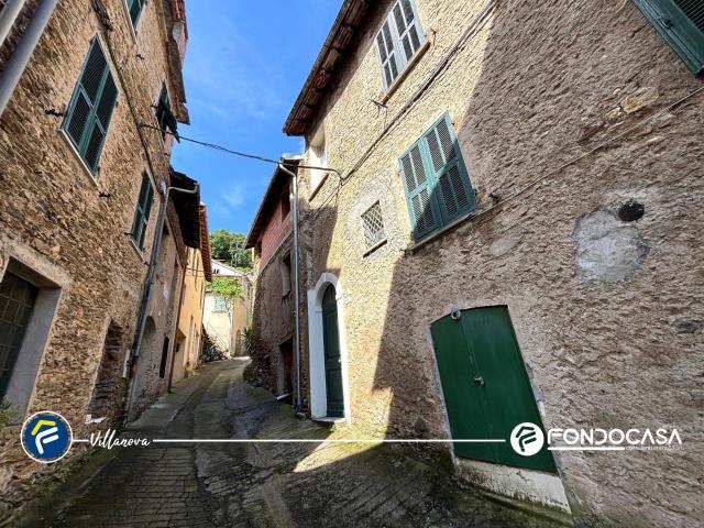 Villa Indipendente in vendita a Pornassio, Liguria