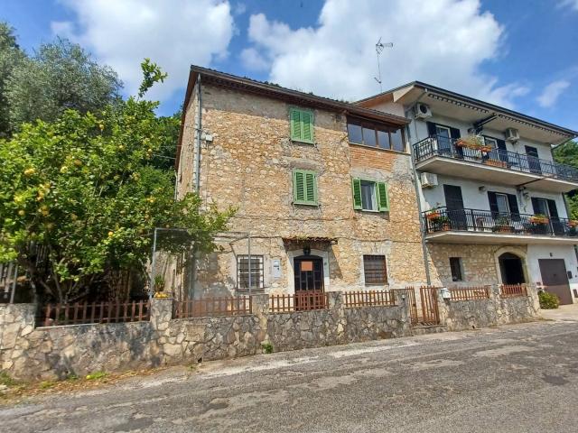 Villa Indipendente in vendita a Prossedi, Lazio