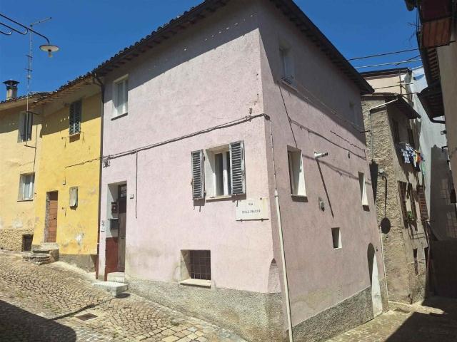 Villa Indipendente in vendita a Castello al Monte, Marche