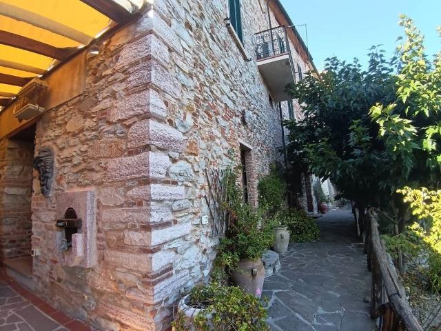 Rustico in vendita a Fornaci, Sassetta