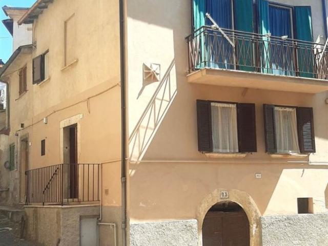 Villa Indipendente in vendita a Scurcola Marsicana, Abruzzo