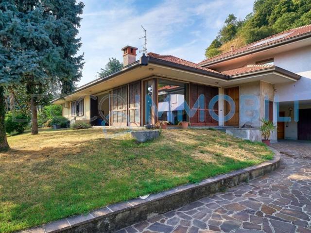 Villa Indipendente in vendita a Sirone, Lombardia