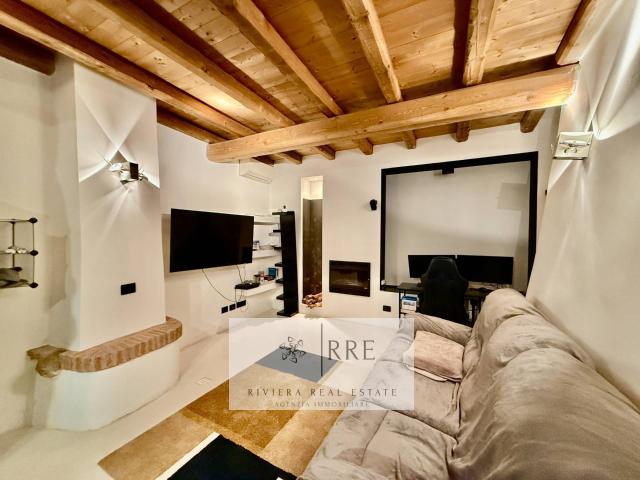 Villa Indipendente in vendita a Dari, Toirano