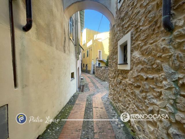 Villa Indipendente in vendita a Tovo San Giacomo, Liguria