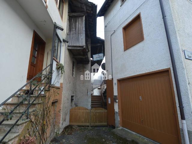 Villa Indipendente in vendita a Valchiusa, Piemonte
