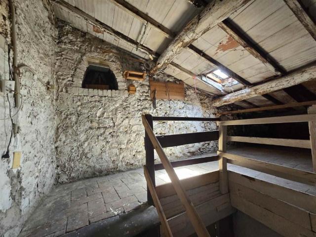 Villa Indipendente in vendita a Vezzano Inferiore, Vezzano Ligure