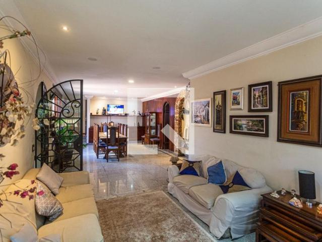 Casa aluguel em Região Geográfica Imediata de Belo Horizonte, Região Metropolitana de Belo Horizonte