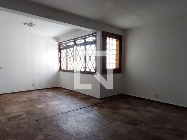Casa aluguel em Região Geográfica Imediata de Belo Horizonte, Região Metropolitana de Belo Horizonte