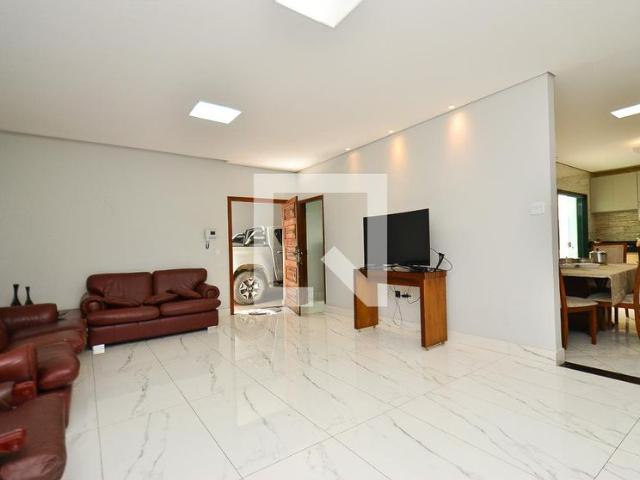 Casa aluguel em Região Geográfica Imediata de Belo Horizonte, Região Metropolitana de Belo Horizonte