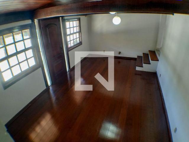 Casa aluguel em Região Geográfica Imediata do Rio de Janeiro, Região Metropolitana do Rio de Janeiro