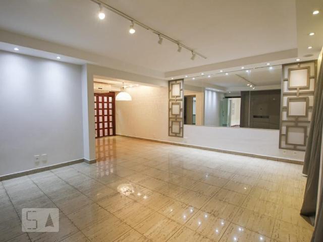 Casa aluguel em Região Geográfica Imediata de Goiânia, Goiânia