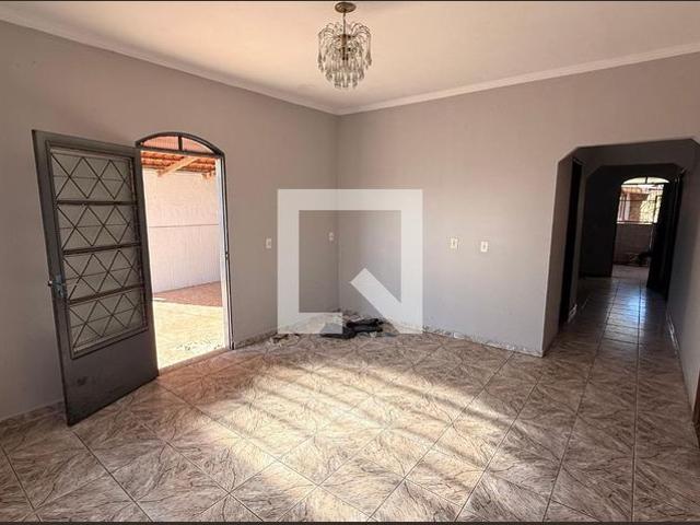 Casa aluguel em Região Geográfica Imediata de Goiânia, Goiânia