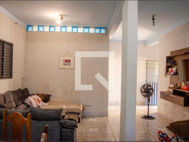 Casa aluguel em Região Geográfica Imediata de Goiânia, Goiânia