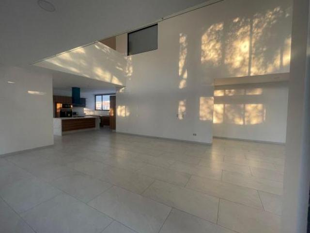 Casa Señorial con 5 recámaras en venta en exclusivo fraccionamiento Hacienda San Antonio