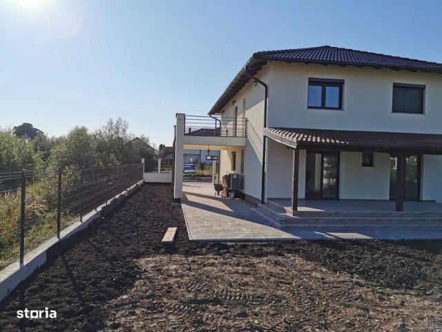 Casă vânzări