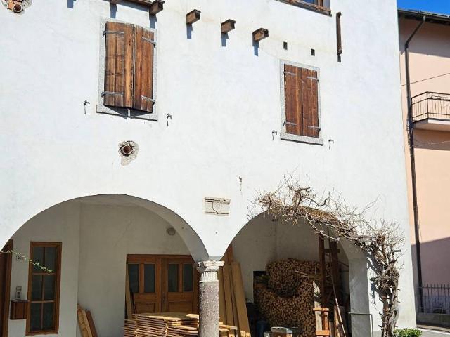 Villa Indipendente in vendita a Comunità delle Giudicarie, Storo