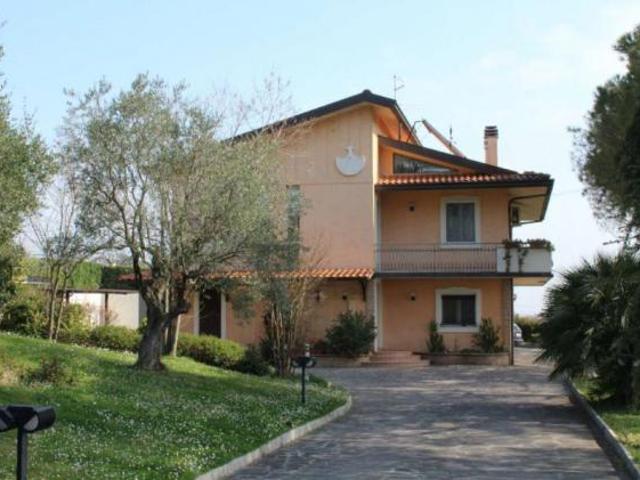 Villa Indipendente in vendita a Marche, Pesaro E Urbino