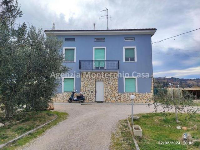Villa Indipendente in vendita a Marche, Pesaro E Urbino