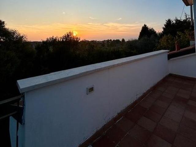 Villa Indipendente in affitto a Lazise, Verona