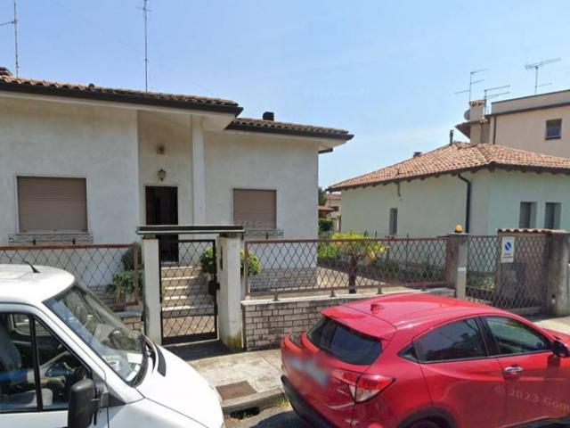 Villa Indipendente in affitto a Monfalcone, Friuli-Venezia Giulia
